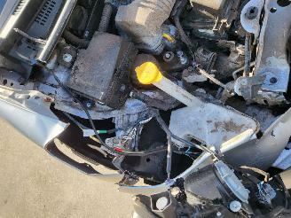 Schadeauto Toyota Yaris autom  1.5 Full Hybrid Aspiration 68000 km !! 2013/6