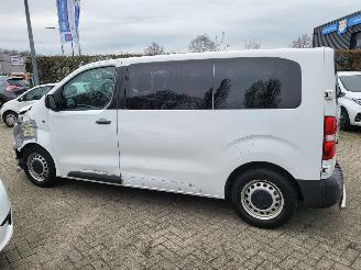 Peugeot Expert e-Expert 50 kWh 9 persoons picture 12