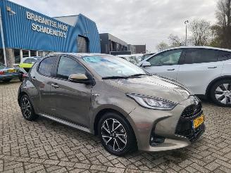 skadebil auto Toyota Yaris automaat 1.5 Hybrid Dynamic 2021/1