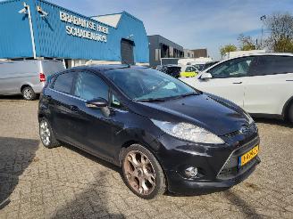 skadebil auto Ford Fiesta 1.6 Ghia 5drs hatchback   goede airco rijdbaar 2009/4