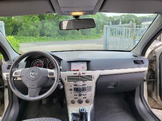 Opel Astra Opel Astra Wagon 1.6 Essentia picture 3
