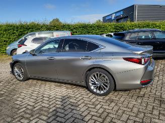  Lexus ES Lexus ES 300 hybride President Line  nwpr € 78000 2024/2