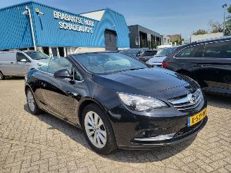 Avarii autoturisme Opel Cascada CABRIO AUTOM  1.6 Turbo Innovation   rijdbaar 2018/6