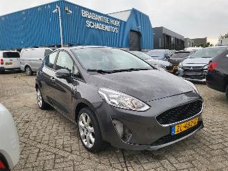 Damaged car Ford Fiesta NW MOD 5 drs Ford Fiesta 1.1 Trend COOL 2019/6
