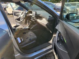 Peugeot e-2008 EV GT Active 54 kWh Range 406 km rijdbaar nwpr €43000 NEW MODEL picture 15