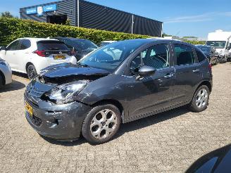 damaged passenger cars Citroën C3 C3  AUTOMAAT 22000 km!!! E exclusive 1.2 PureTech Tendance 2016/6