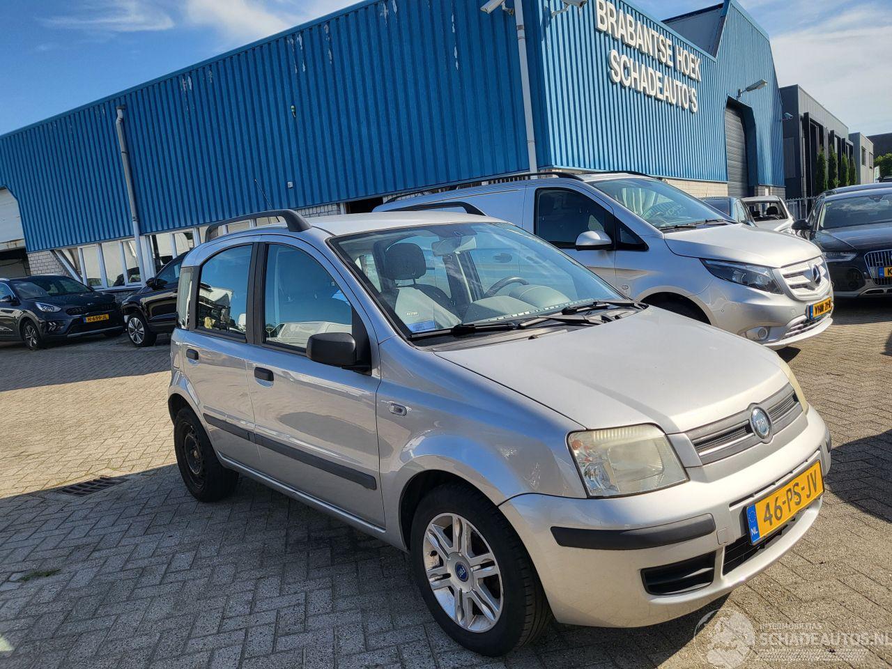 Fiat Panda AUTOMAAT 1.2 Emotion cool rijdbaar