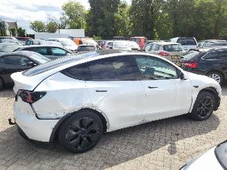 Tesla  Tesla MODEL Y RWD 58 kWh range 455km nwprijs € 45000 picture 5
