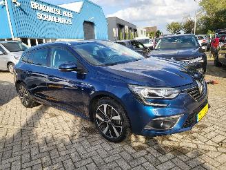 krockskadad bil auto Renault Mégane Mégane Estate 1.3 TCe Bose  rijdbare motorschade 2019/6