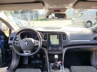 Renault Mégane Estate 1.3 TCe Bose  rijdbare motorschade picture 4