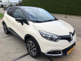 Schadeauto Renault Captur Captur AUTOMAAT  1.2 TCe Dynamique rijdbaar. 2017/4