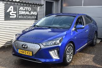 damaged passenger cars Hyundai Ioniq 38 Kwh Comfort Ev 136Pk *Navi/Clima/Camera/Stoelverwarming 2020/9