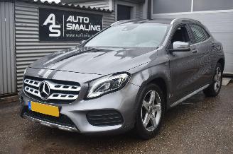 Schadeauto Mercedes GLA Klasse 180 122Pk *Navi/Clima/Camera 2018/1