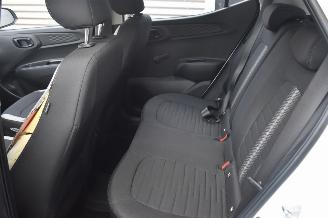 Hyundai I-10 1.0 Comfort 63Pk *Navi/Clima/Camera picture 6
