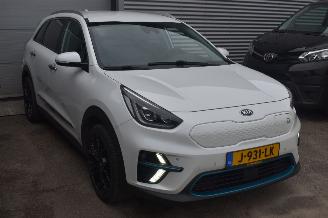 Kia Niro 64Kwh Executive line 204Pk *Navi/Clima/Camera/Leder picture 2