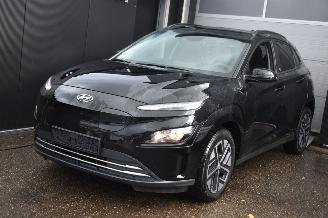 Voiture accidenté Hyundai Kona 39Kwh Comfort 136Pk SOH 100% 3FASE *Navi/Clima/Camera/stoelverwarming 2021/8