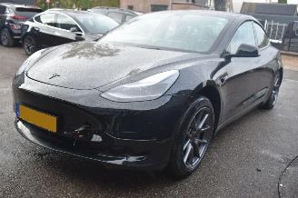 skadebil auto Tesla Model 3 60Kwh Standard Range RWD 238Pk *Navi/Clima/Camera/Panorama 2023/6