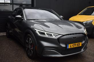 Ford Mustang Mach-e 98Kwh Extended First Edition Awd 337 Pk *Navi/Leder/Camera/Panorama/Stoelverwarming picture 2