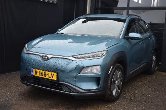 Schadeauto Hyundai Kona 64Kwh Comfort 204Pk SOH 100% *Clima/Camera 2020/5