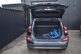 Hyundai Kona 64Kwh Premium 204Pk 3FASE SOH 100% Navi/Clima/Camera/Leder/Stoelverwarming picture 16
