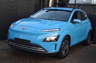 skadebil auto Hyundai Kona 39Kwh Comfort 136Pk 3FASE SOH 97% *Navi/Clima/Camera/Stoelverwarming 2022/7
