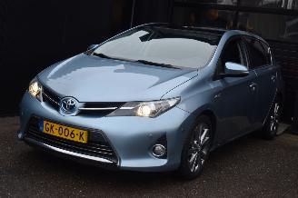 Auto incidentate Toyota Auris 1.8 Hybrid Lease Pro 99Pk *Navi/Airco/Camera/Stoelverwarming 2013/4