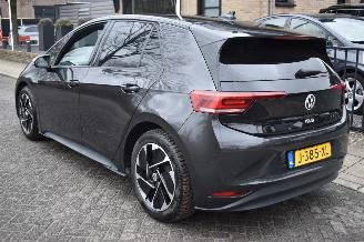 Volkswagen ID.3 58Kwh First 204Pk 3FASE *Navi/Clima/Stoelverwarming picture 4