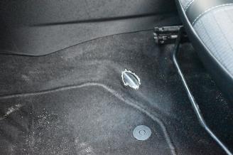 Peugeot 2008 1.2 Puretech Allure 131Pk *Navi/Clima picture 12