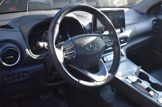 Hyundai Kona 64Kwh Limited 204Pk 3Fase 100% Soh *Navi/Clima/Leder/Stoelverwarming/Schuifdak picture 10