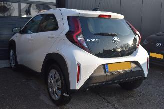 Toyota Aygo X 1.0 VVT-i S-CVT Play 72Pk *Airco/Camera picture 3