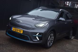 Voiture accidenté Kia Niro 64Kwh Executiveline 204Pk 3FASE 100% Soh *Navi/Clima/Leder/Camera/Stoelverwarming 2020/11