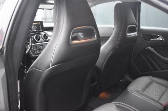 Mercedes Cla-klasse 200 D Ambition 136Pk *Navi/Clima picture 11