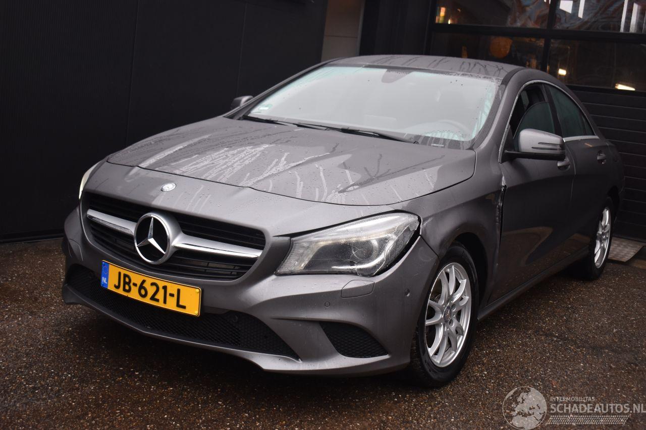 Mercedes Cla-klasse 200 D Ambition 136Pk *Navi/Clima