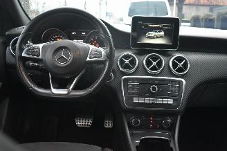 Mercedes A-klasse 1.6 180 Prestige AMG 122Pk *Navi/Clima/Camera/Stoelverwarming picture 7