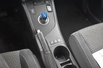 Toyota Auris Touring Sports 1.8 Hybrid Black Edition 99Pk *Navi/Clima/Camera picture 13