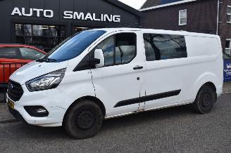 skadebil bedrijf Ford Transit Custom 320 2.0 TDCI L2H1 Trend  Dubbel Cabine 170Pk *Airco/Navi/Camera 2022/3