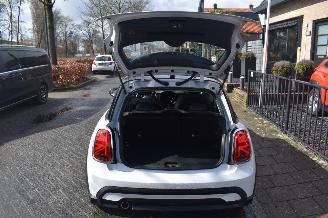 Mini Cooper 1.5 Camden Edition 136Pk *Navi/Clima picture 16