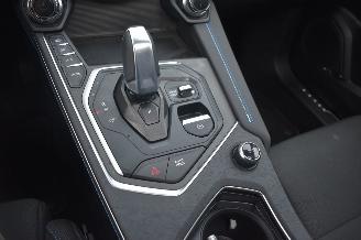 Lynk & Co 01 1.5 179Pk *Navi/Clima/Camera/Panorama/Stoelverwarming picture 13