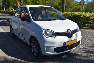 Renault Twingo 22Kwh R80 E-tech Equilibre 82Pk SOH 93% *Navi/Clima picture 2
