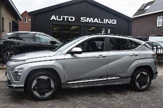 Damaged car Hyundai Kona 48.6Kwh Comfort Smart 135Pk 3FASE SOH 100% *Navi/Clima/Camera 2025/9