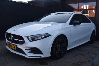 Schadeauto Mercedes A-klasse 180 Business Solution AMG 136Pk *Navi/Clima/Camera/Stoelverwarming 2019/7