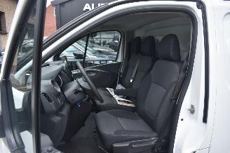 krockskadad bil bedrijf Renault Trafic 2.0 Dci 145Pk T29 L2H1 Comfort *Airco/Navi/Camera 2021/11