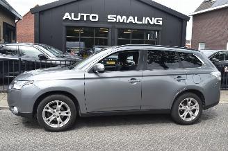 skadebil auto Mitsubishi Outlander 2.0 Intense+ 150Pk 2WD 7 personen *Navi/Clima/Camera 2024/1