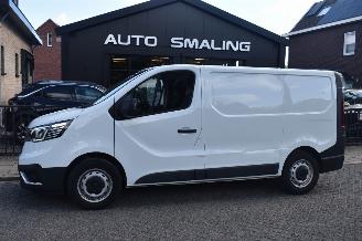 damaged commercial vehicles Renault Trafic 2.0 Dci 150Pk T29 L1H1 Comfort *Navi/Airco 2022/5