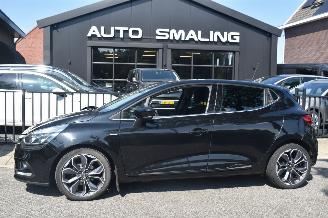 Voiture accidenté Renault Clio 1.5 Dci Ecoleader Limited 90Pk *Navi/Clima 2019/6