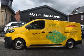 damaged commercial vehicles Toyota Proace 75Kwh Worker Extra Range Long Soh 90% *Navi/clima/Camera/Stoelverwarming 2021/10