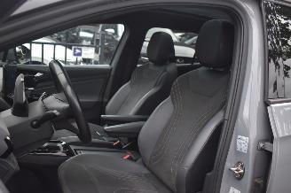 Volkswagen ID.4 77Kwh Pro 204Pk 3Fase 92% Soh *Navi/Clima/Camera/IQ LIGHT/Stoelverwarming picture 5