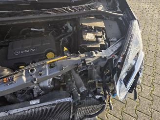 Opel Meriva 1.4-T AUTOM / 52dkm picture 10