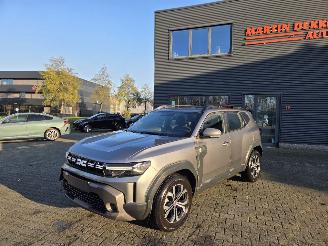 Schadeauto Dacia Duster 1.6 HYBRIDE / AUTOMAAT 2024/12