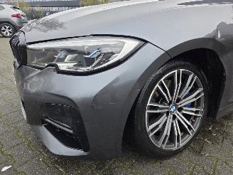BMW 3-serie 330e HYBR /M-SPORT / HARM KARDON / HEAD UPP picture 4
